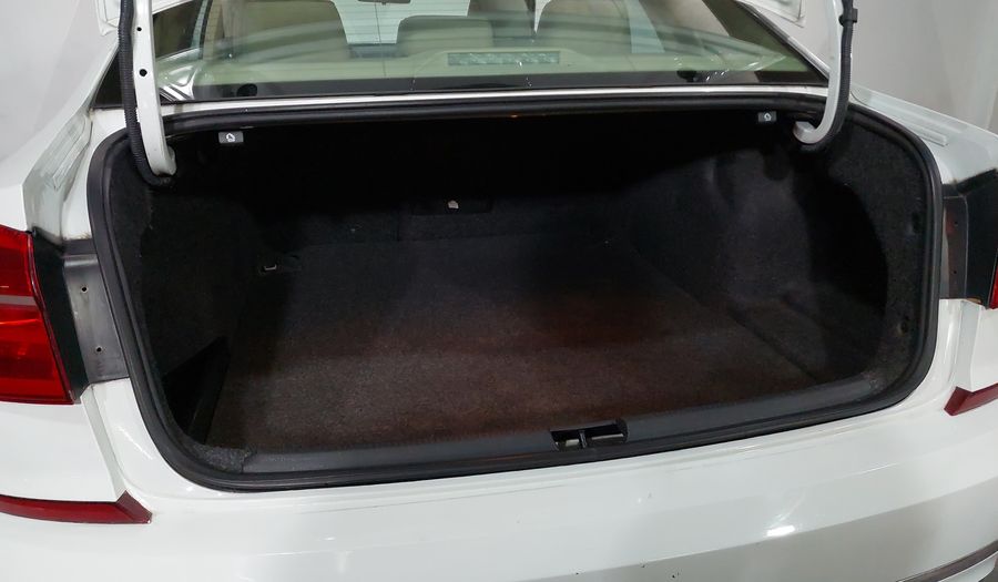 Volkswagen Passat 2.5 SPORTLINE Sedan 2016