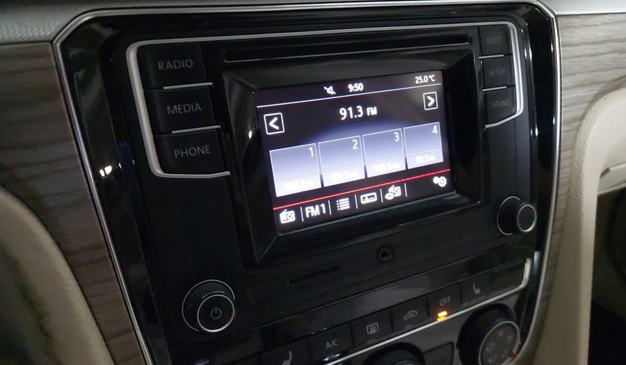Volkswagen Passat 2.5 SPORTLINE Sedan 2016