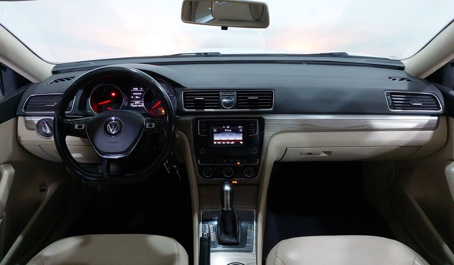 Volkswagen Passat 2.5 SPORTLINE Sedan 2016
