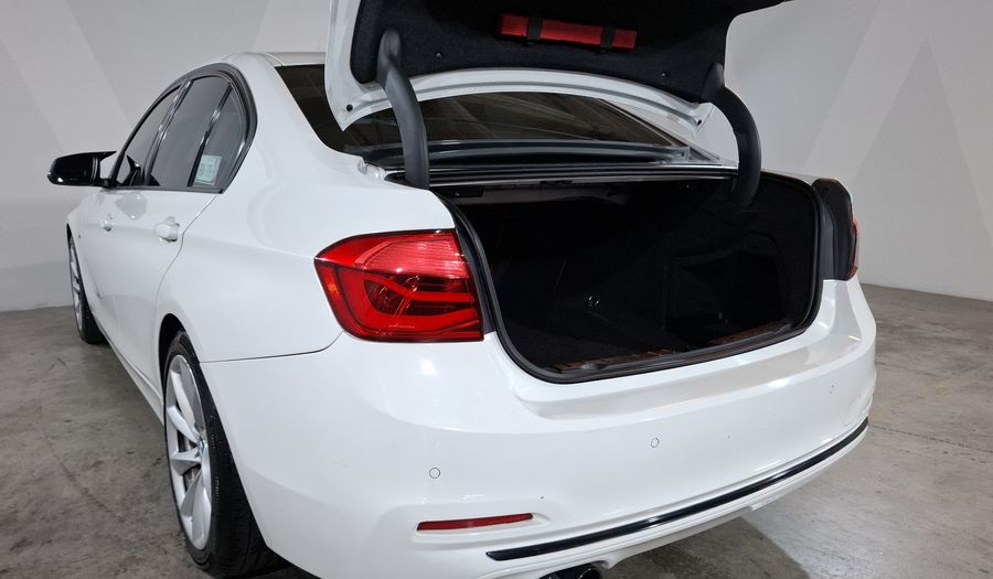 Bmw Serie 3 2.0 330IA SPORT LINE AUTO Sedan 2017