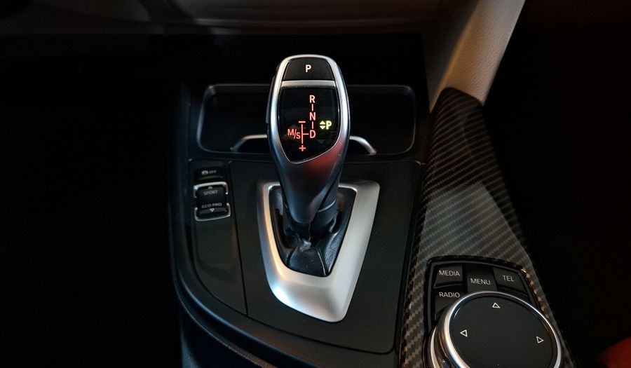 Bmw Serie 3 2.0 330IA SPORT LINE AUTO Sedan 2017