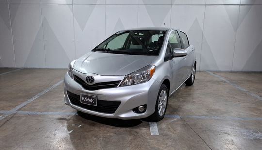 Toyota • Yaris