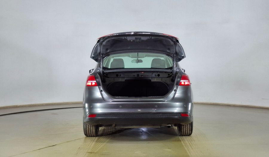 Ford Focus 2.0 SE POWER SHIFT Sedan 2017