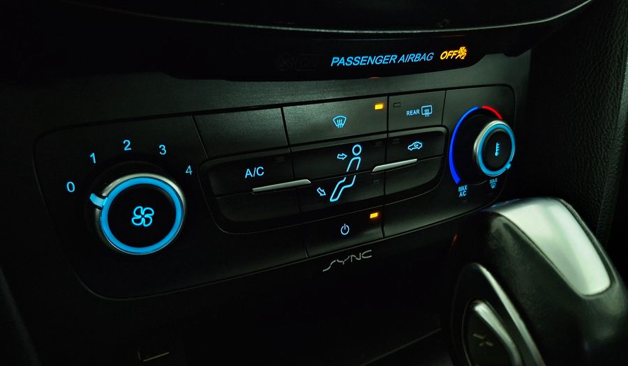 Ford Focus 2.0 SE POWER SHIFT Sedan 2017