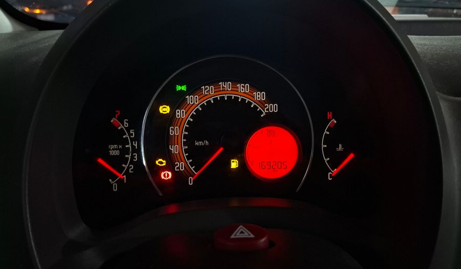 Fiat Uno 1.4 8V ATTRACTIVE 5P Hatchback 2014