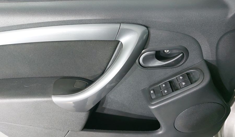 Renault Duster 2.0 DYNAMIQUE MEDIA NAV AT Suv 2015