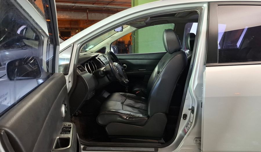 Nissan Tiida 1.8 TEKNA Hatchback 2011