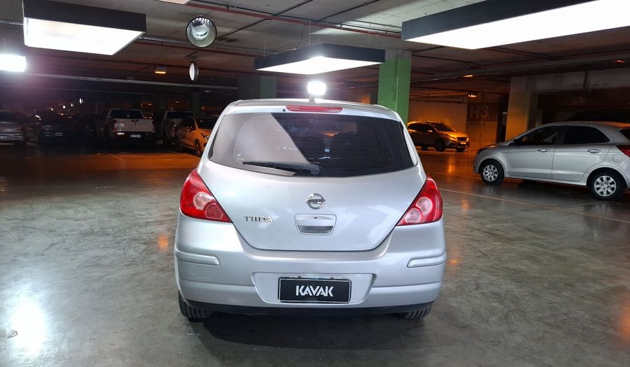 Nissan Tiida 1.8 TEKNA Hatchback 2011