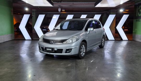 Nissan • Tiida