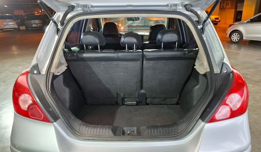 Nissan Tiida 1.8 TEKNA Hatchback 2011