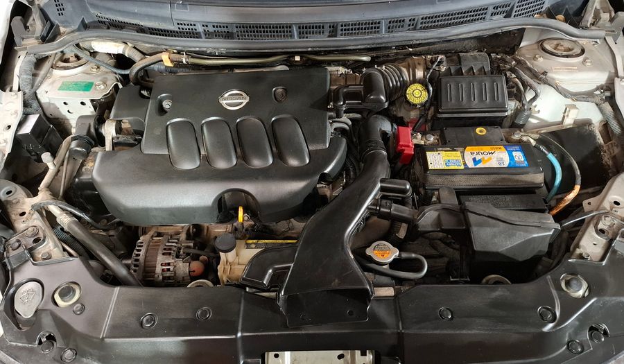 Nissan Tiida 1.8 TEKNA Hatchback 2011