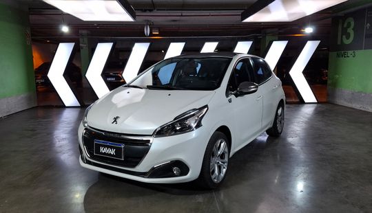 Peugeot • 208