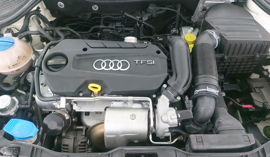 Audi A1 1.4 TFSI COOL S TRONIC Hatchback 2015