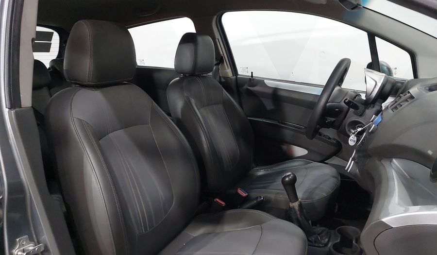 Chevrolet Spark Classic 1.2 LTZ C MT Hatchback 2017