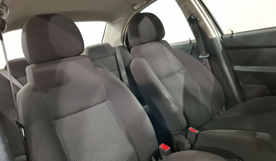 Chevrolet Aveo 1.6 AT J Sedan 2015