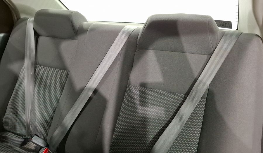 Chevrolet Aveo 1.6 AT J Sedan 2015
