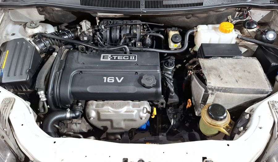 Chevrolet Aveo 1.6 AT J Sedan 2015
