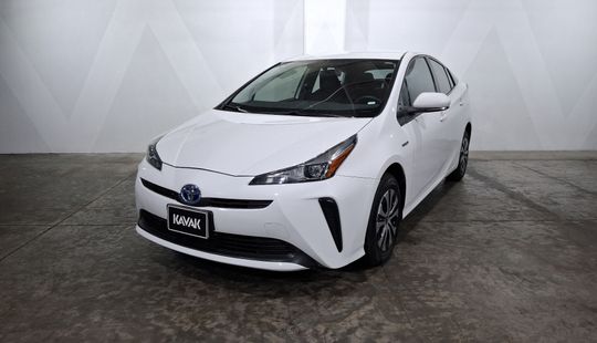 Toyota • Prius
