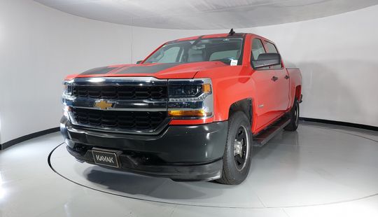 Chevrolet • Silverado 2500