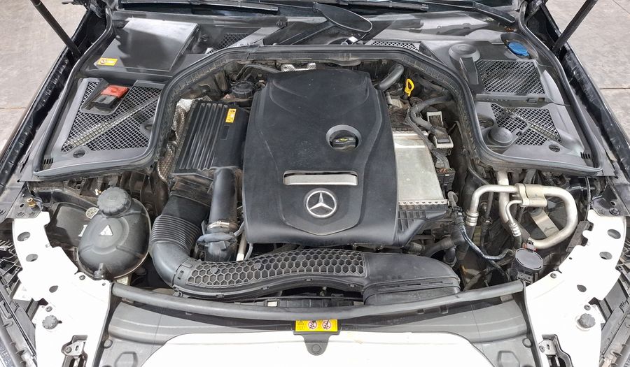 Mercedes Benz Clase C 2.0 200 CGI EXCLUSIVE AT Sedan 2016