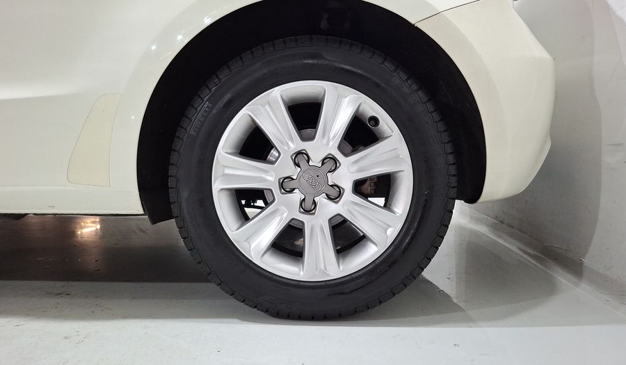 Audi A1 1.4 TFSI COOL MT Hatchback 2014