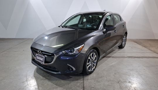 Mazda • Mazda 2