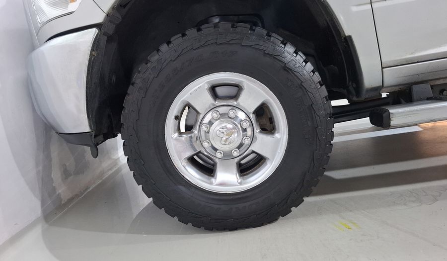 Ram 2500 5.7 SLT HD TRABAJO CREW CAB 4X4 V8 Pickup 2016