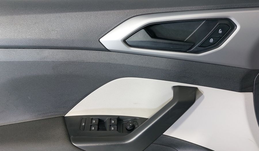 Volkswagen T-cross 1.0 TSI TRENDLINE AUTO Suv 2022