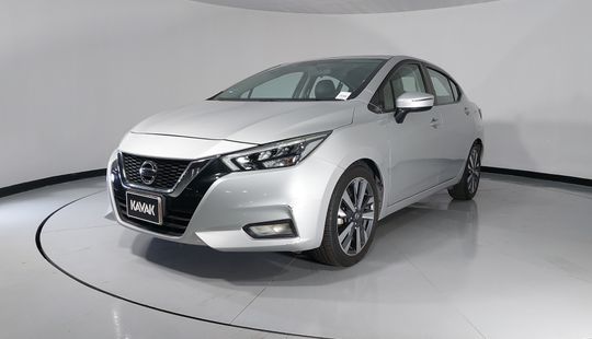 Nissan • Versa