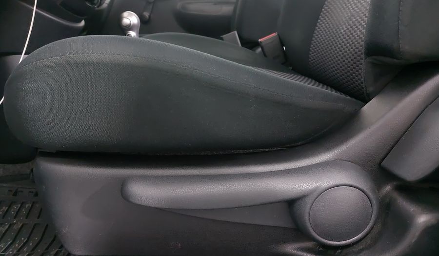 Nissan March 1.6 SENSE AT Hatchback 2016