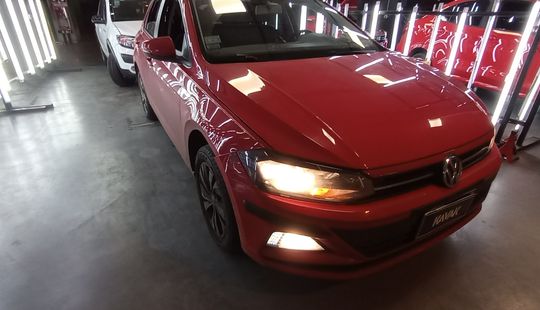 Volkswagen • Polo
