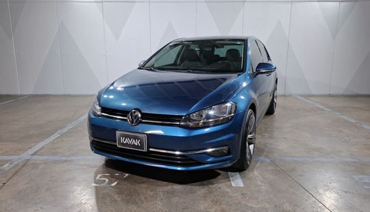 Volkswagen • Golf