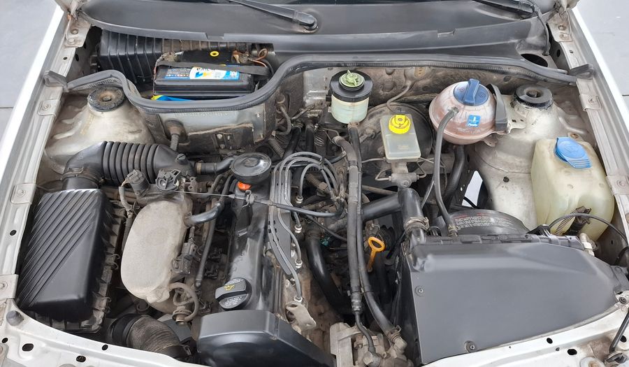 Volkswagen Gol 1.6 POWER (+DA+AA) Hatchback 2011