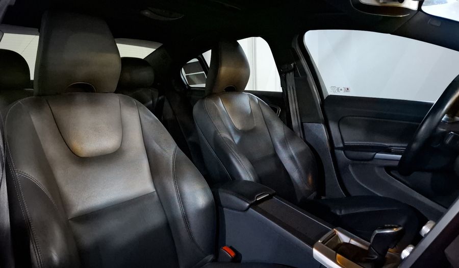 Volvo S60 2.0 ADDITION PLUS T4 Sedan 2016