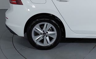 Volkswagen • Golf