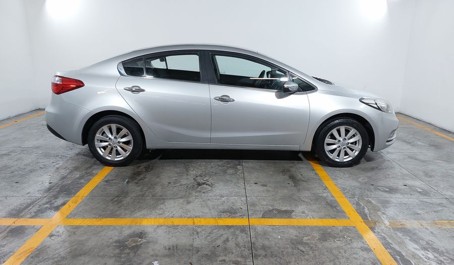 Kia Forte 2.0 EX AT Sedan 2016