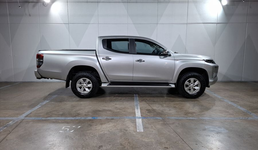 Mitsubishi L200 2.4 GLX GASOLINA Pickup 2022