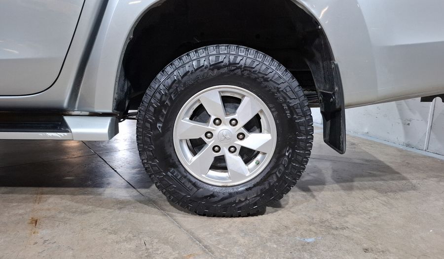 Mitsubishi L200 2.4 GLX GASOLINA Pickup 2022