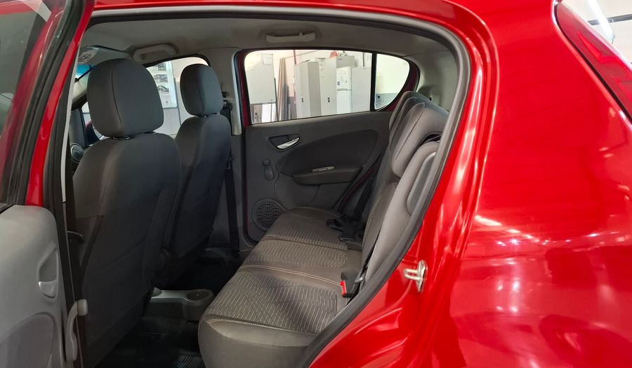 Fiat Palio 1.4 ATTRACTIVE Hatchback 2015