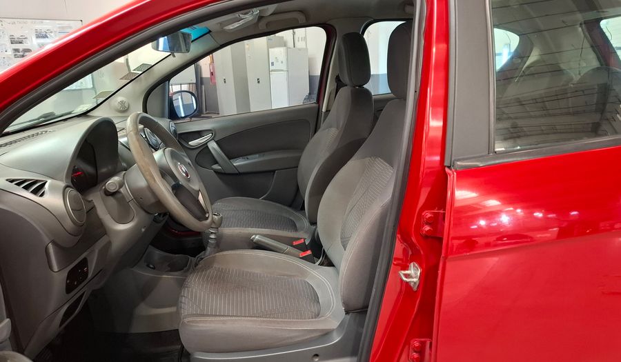 Fiat Palio 1.4 ATTRACTIVE Hatchback 2015