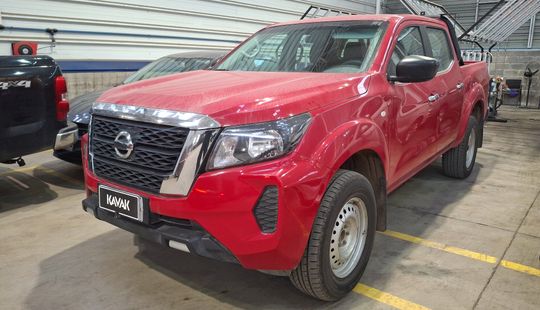 Nissan • Navara