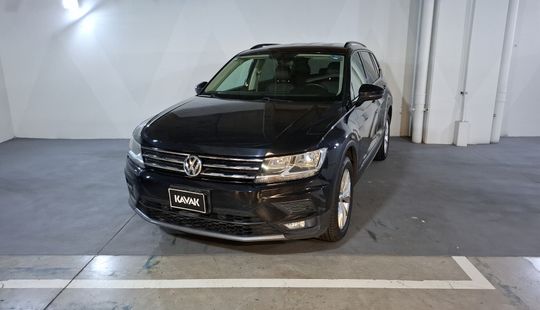 Volkswagen • Tiguan