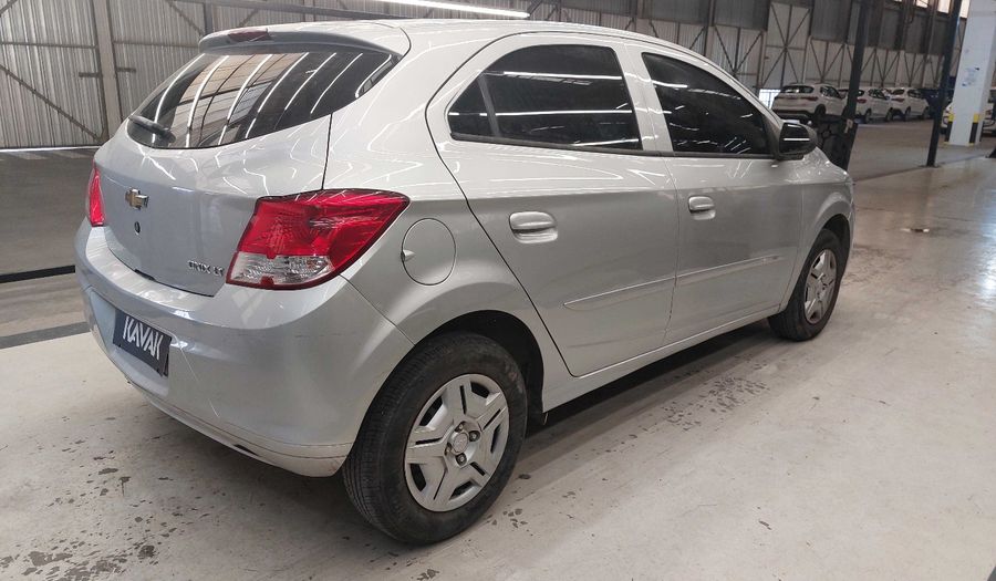 Chevrolet Onix MPFI LT Hatchback 2016