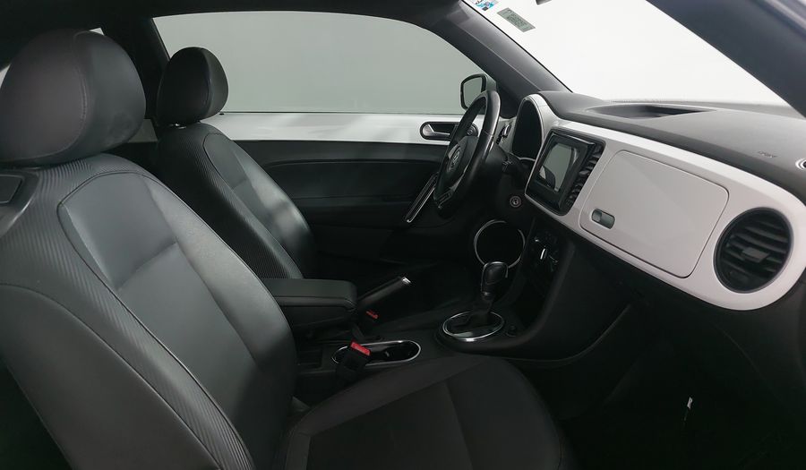 Volkswagen Beetle 2.5 SPORT PAQUETE BASICO TIPTRONIC Hatchback 2015