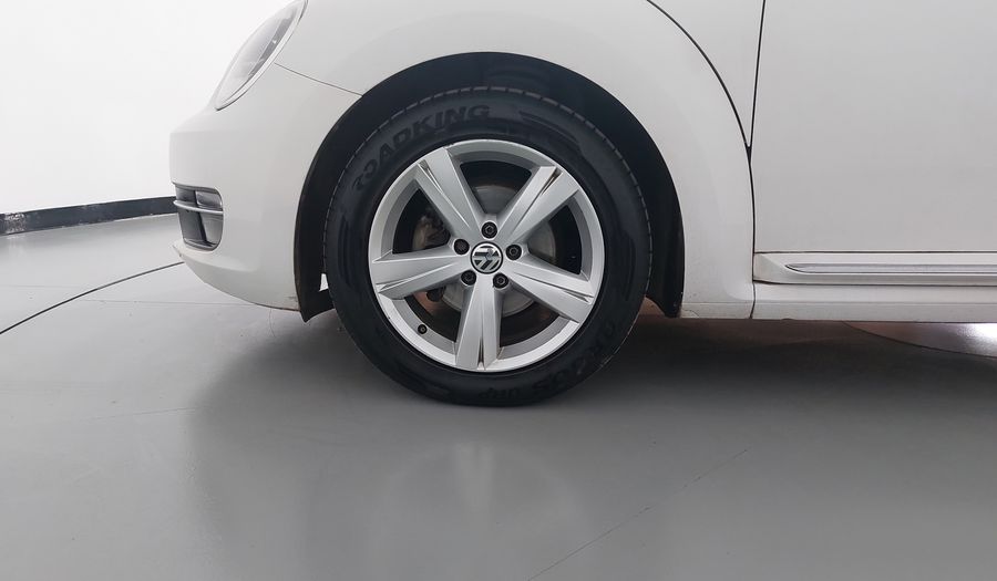 Volkswagen Beetle 2.5 SPORT PAQUETE BASICO TIPTRONIC Hatchback 2015