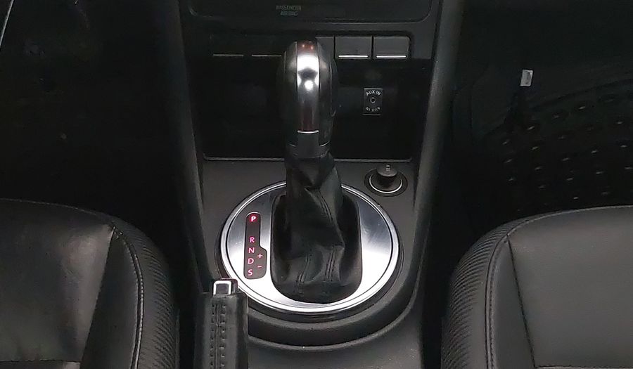 Volkswagen Beetle 2.5 SPORT PAQUETE BASICO TIPTRONIC Hatchback 2015