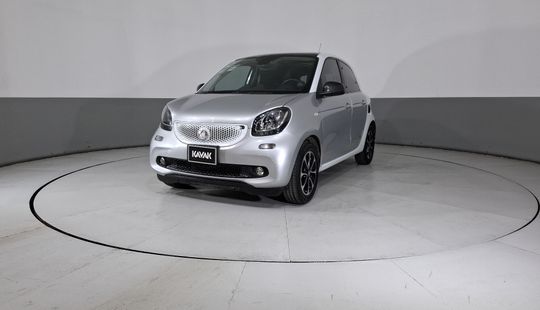 2017 • 77,787 km • Automático