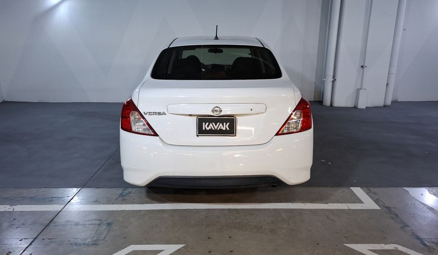 Nissan Versa 1.6 ADVANCE AUTO Sedan 2018
