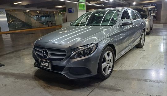 Mercedes Benz • Clase C