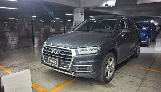 Audi • Q5